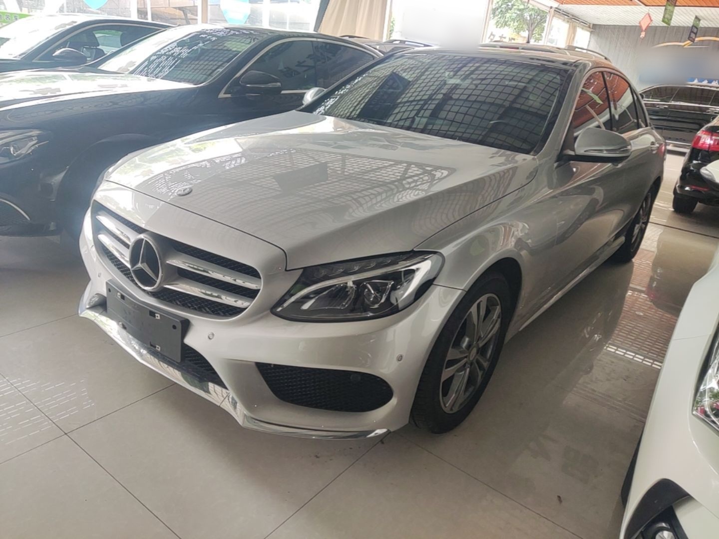 Sous le capot
