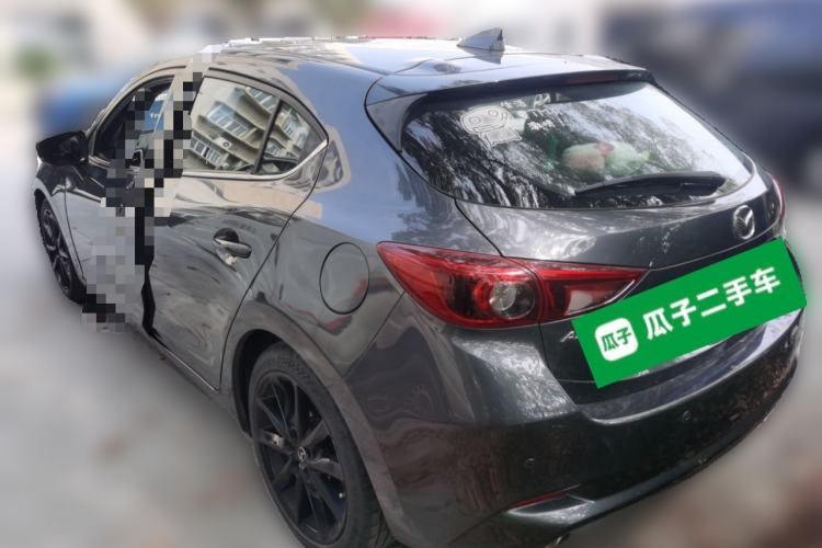 Used Mazda 3 Axela 2017 Hatchback 2.0L Automatic Luxury Model Emission Standard China V