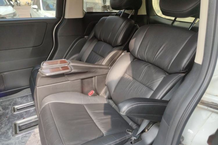 Used Honda Elysion 2016 2.4L Luxury Edition Interior 4