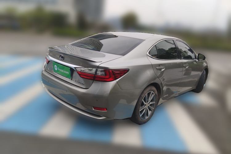 Used Lexus ES 2015 300h Comfort Edition