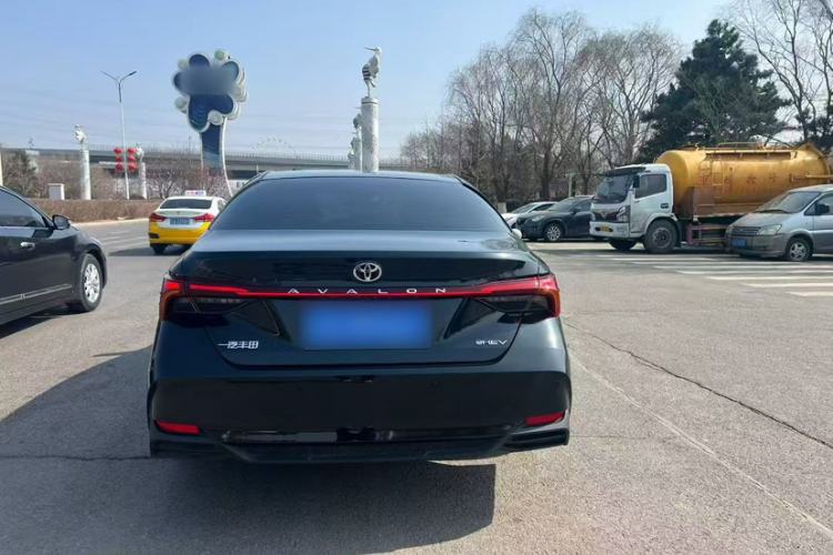 Used Toyota Avalon 2024 Dual-Motor 2.0L Premium Edition

