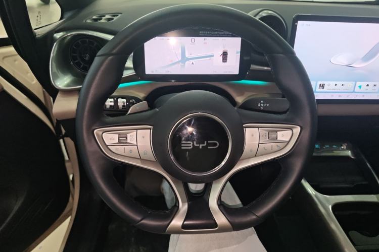 Used BYD Dolphin 2025 Intelligent Driving Version 410 km Fashion Edition Steering Wheel