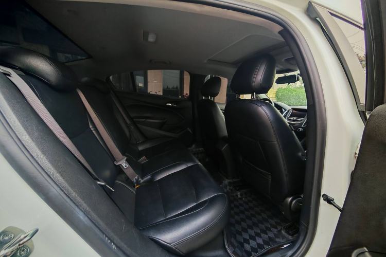 Used Chevrolet Cruze 2018 320 Automatic Pioneer Sunroof Edition