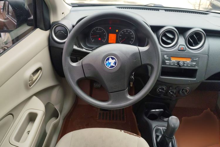 Used Venucia R30 2014 1.2L Manual Comfort Edition