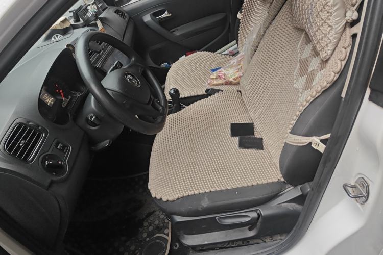 Used Volkswagen Polo 2016 1.4L Manual Fashion Model
