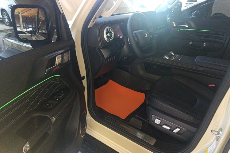 Used Tank 300 2025 2.0T Conqueror
