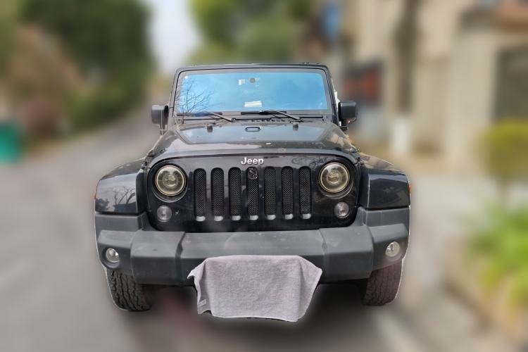 Used Jeep Wrangler 2013 3.6L Sahara Four-Door Edition Front
