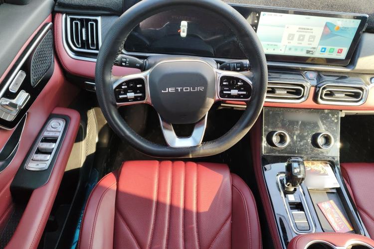 Used JETOUR X70 PLUS 2025 1.5T Ultimate 7-Seater

