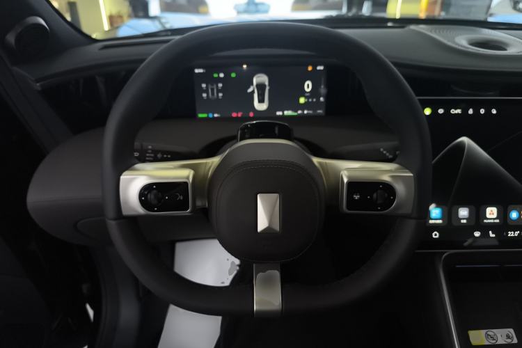 Used Avatr 11 2025 Year Updated Max Extended-Range Version Steering Wheel