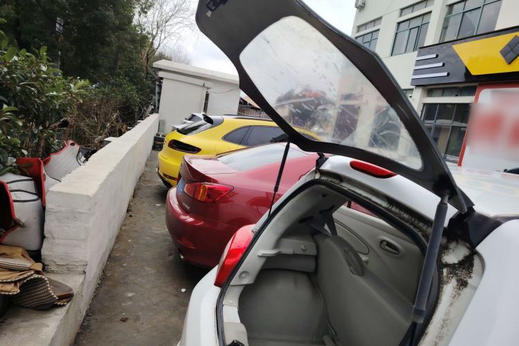 Used Venucia R30 2014 1.2L Manual Enjoyment Edition