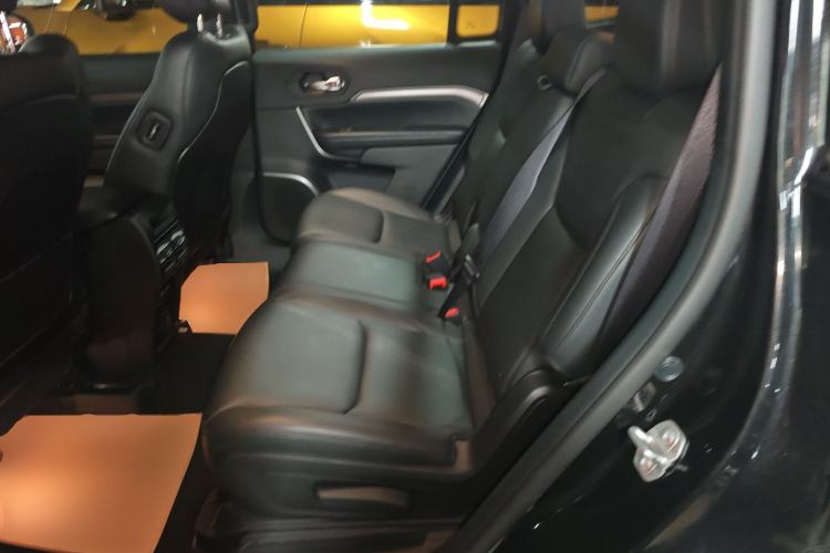 Used Jeep Commander 2018 2.0T Two-Wheel Drive Enjoyment Version China VI Emission Standard