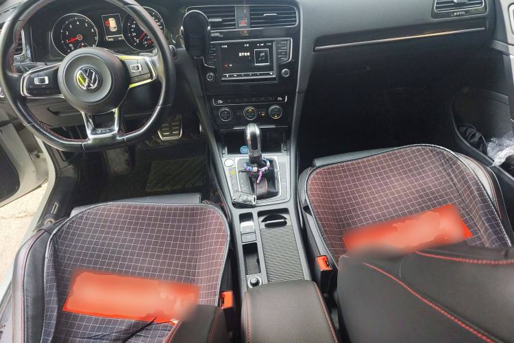 Used Volkswagen Golf GTI 2016 2.0 TSI GTI Center Console