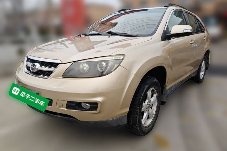 Used BYD S6 2014 2.0L Manual Luxury 5-Seater