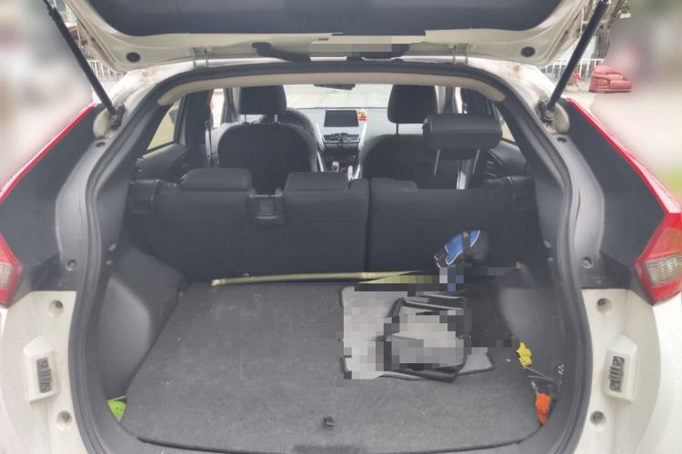 Used Mitsubishi Eclipse Cross 2019 1.5T CVT Two-Wheel Drive Fearless Edition China VI Standard Trunk