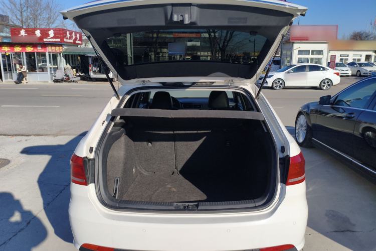 Used Volkswagen Gran Lavida 2013 1.6L Automatic Comfort Model
