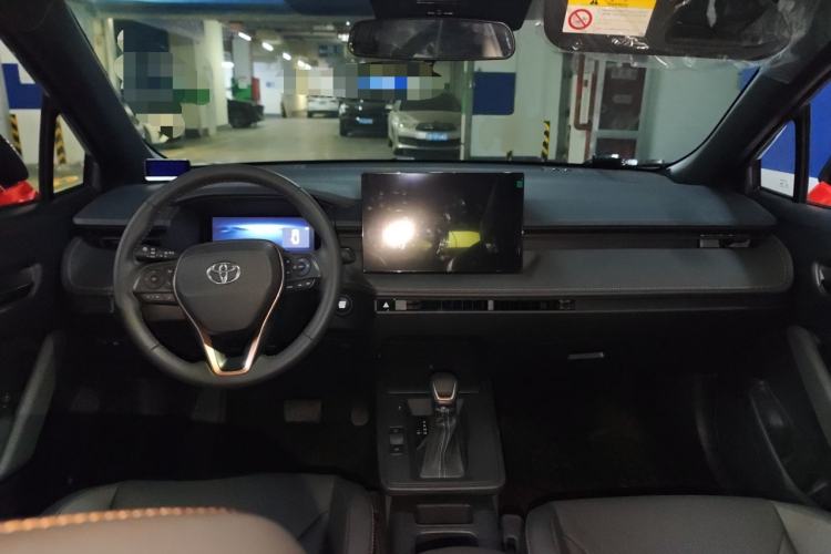 Used Toyota FRONTLANDER 2026 Model 2.0L CVT Comfort Edition Center Console