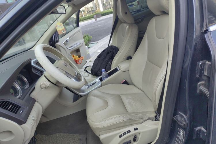 Used Volvo XC60 2011 2.0T Zhiya Edition
