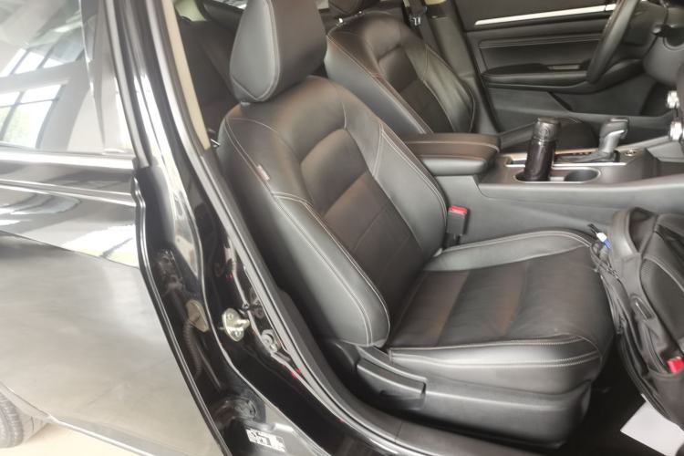 Used Nissan Teana 2021 2.0L XE Exclusive Edition Right Front Seat