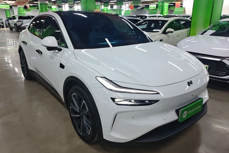 Used ONVO L60 2024 60 kWh Rear-Drive Version Front Right 45 Deg