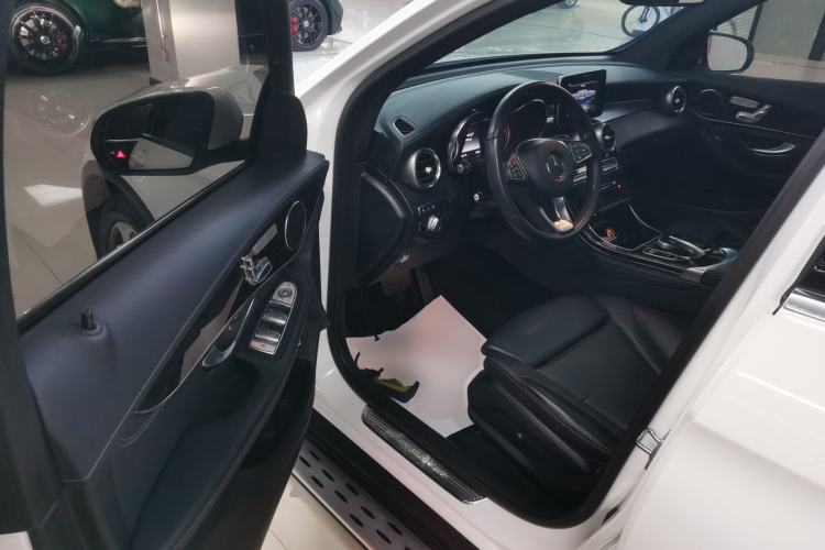 Used Mercedes-Benz GLC 2017 GLC 260 4MATIC Luxury Model