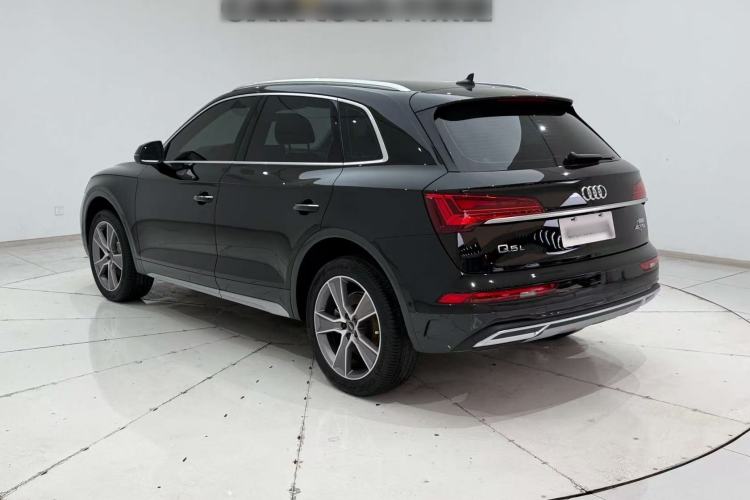 Used Audi Q5L 2022 45T Luxury Elegant Model
