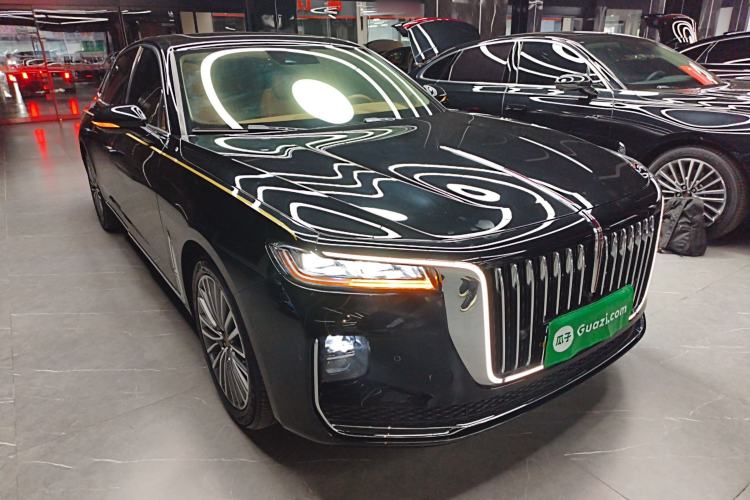 Used Hongqi H9 2022 2.0T Smart Connect Flagship Edition Front Right 45 Deg