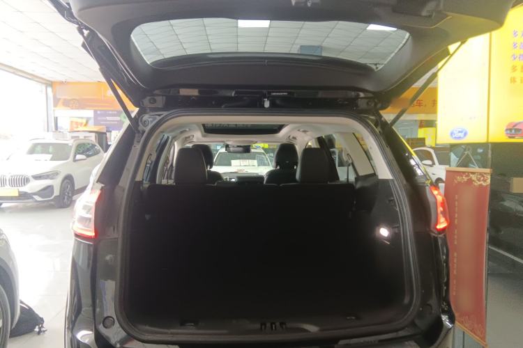 Used Ford Edge 2018 Facelifted EcoBoost 245 Two-Wheel-Drive Platinum Edition 5 Seats China V Emission Standard Trunk