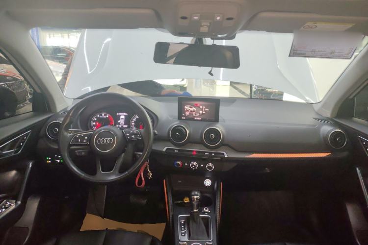 Used Audi Q2L 2018 35 TFSI Launch Exclusive Edition China VI Center Console