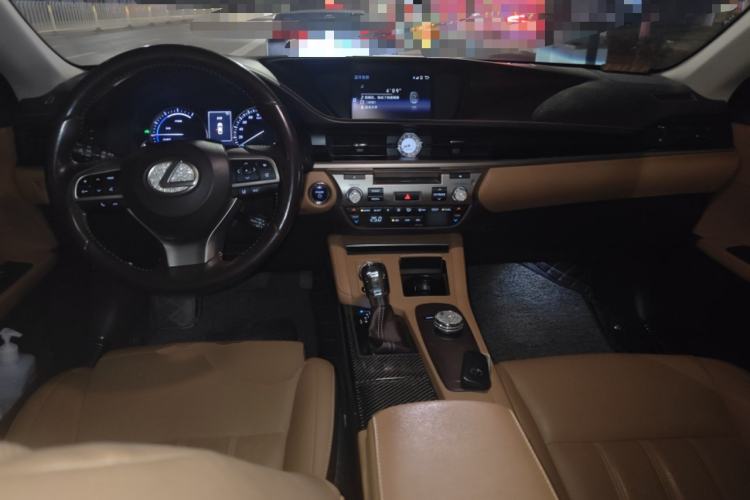 Used Lexus ES 2015 300h Comfort Edition