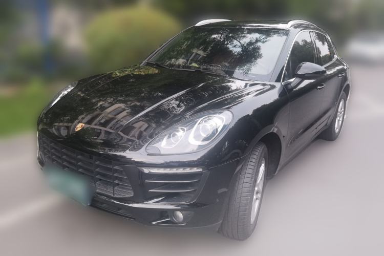 Used Porsche Macan 2017 Macan 2.0T Front Left 45 Deg