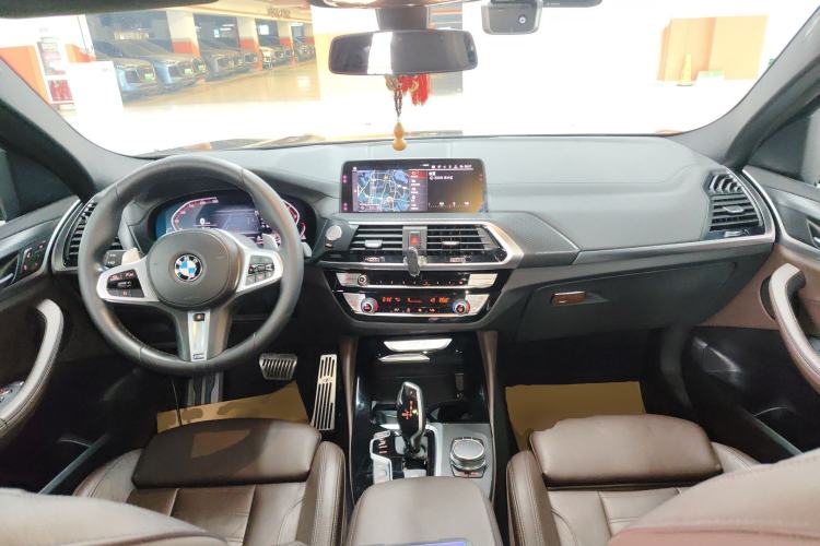 Used BMW X4 2020 xDrive25i M Sport Package Center Console