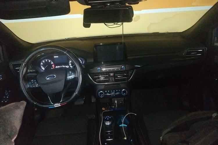 Used Ford Focus 2020 Hatchback EcoBoost 180 Automatic ST Line Center Console