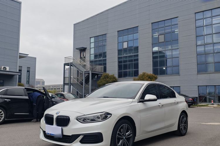 Used BMW 1 Series 2020 120i Fashion Model Exterior 3