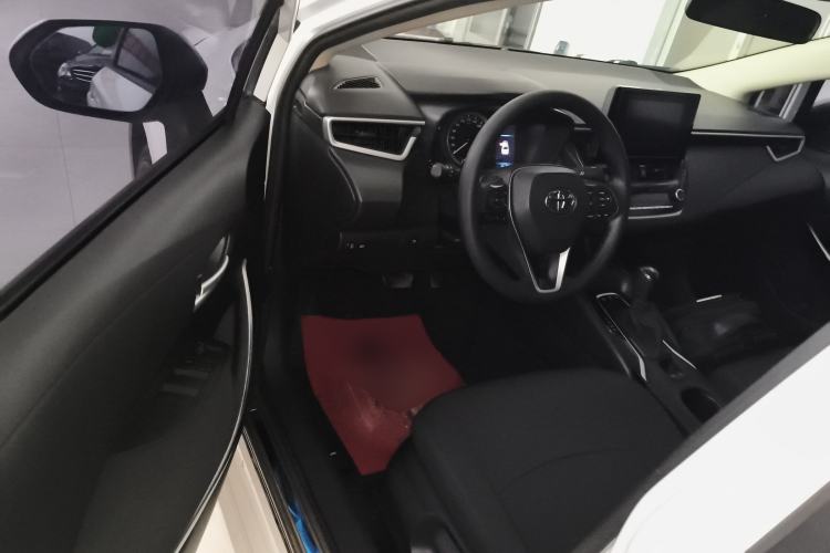 Used Toyota Corolla 2022 Dual-Motor 1.8L E-CVT Pioneer Edition Driver Seat