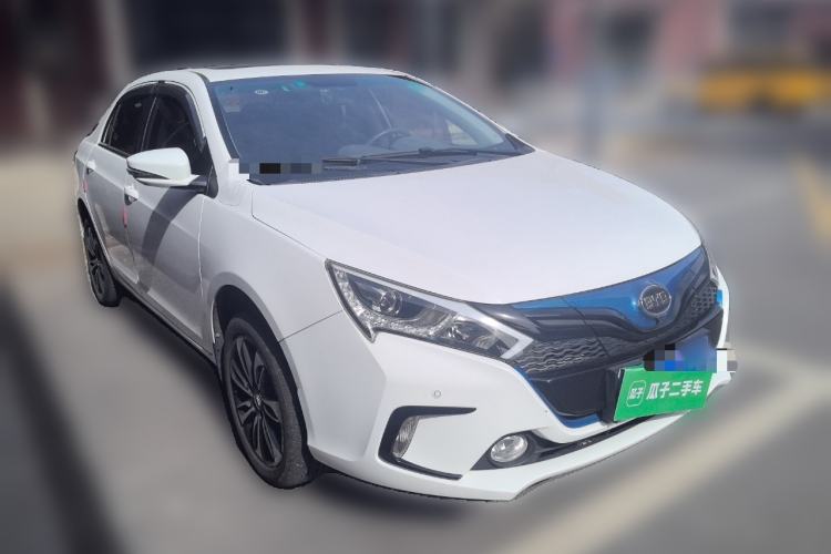 Used BYD Qin New Energy 2016 Qin EV300 Prestige Model Front Right 45 Deg