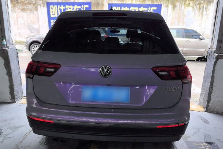 Used Volkswagen Tiguan L 2017 330TSI Automatic Two-Wheel Drive Luxury Edition Rear