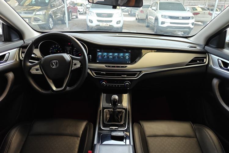 Used CHANGAN Eado 2019 High-Energy Edition 1.6L GDI Manual Pioneer Model China VI Standard