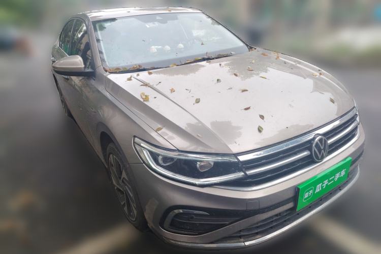 Used Volkswagen Bora 2023 280TSI DSG Prestige Edition Front Right 45 Deg