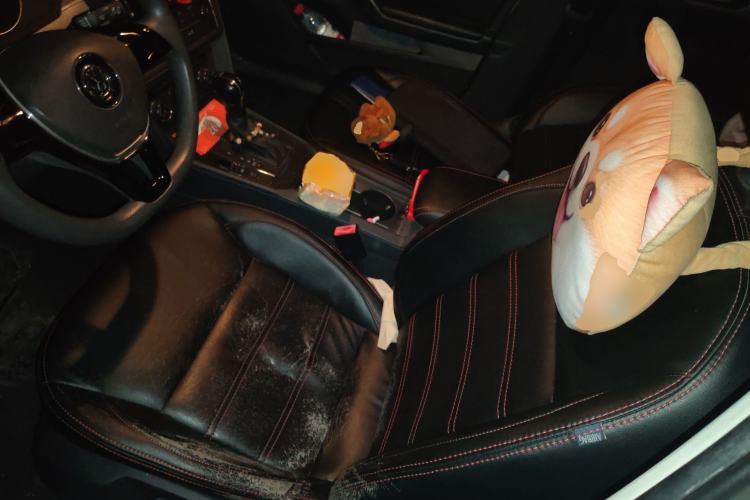 Used Volkswagen Lamando 2015 230TSI DSG Fashion Edition Left Front Seat