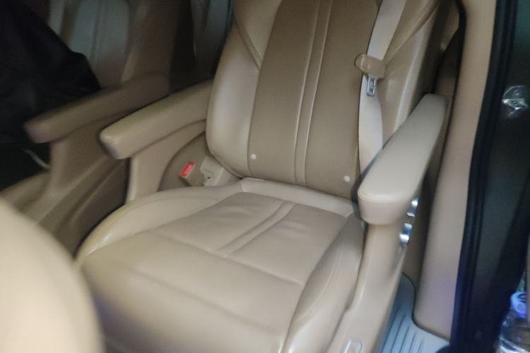 Used Buick GL8 2020 ES Land Cruiser 653T Luxury Model
