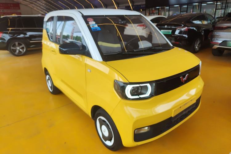 Used Wuling Hongguang MINIEV 2021 Macaron Premium Model – Lithium-NMC Front Right 45 Deg