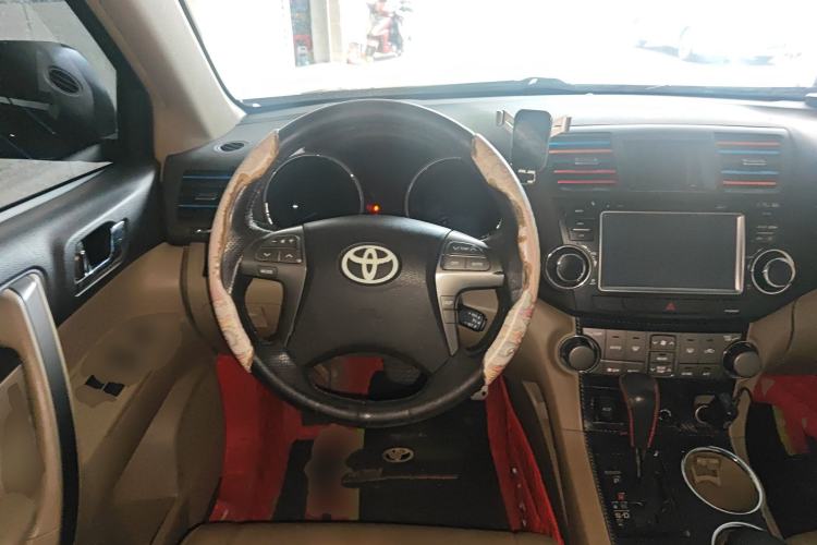 Used Toyota Highlander 2009 2.7L Two-Wheel Drive 7-Seater Luxury Edition
