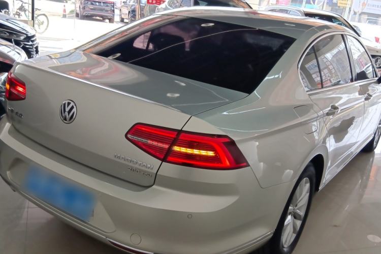 Used Volkswagen Magotan 2018 280TSI DSG Comfort Model Rear Right 45 Deg