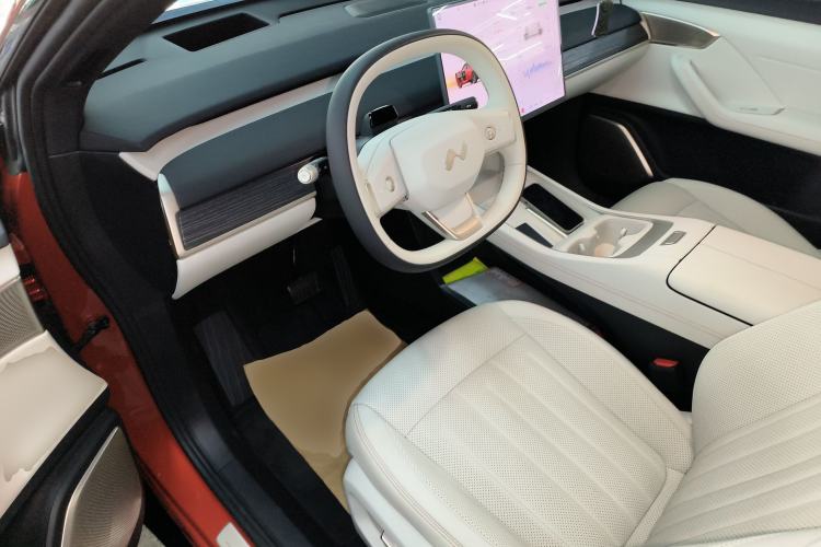 Used ONVO L60 2024 60 kWh All-Wheel Drive Driver Seat