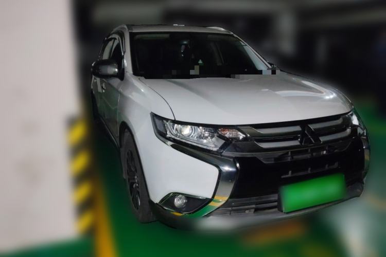 Used Mitsubishi Outlander 2018 2.0L Two-Wheel-Drive Jiale Edition 7-Seater