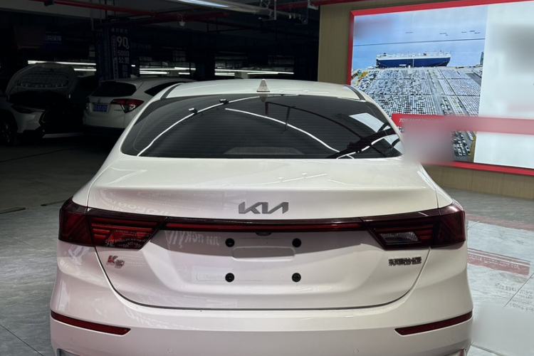 Used Kia K3 2021 Revised 1.5L CVT Fashion Edition Exterior 4