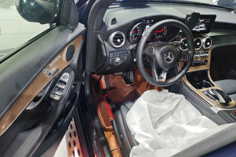 Used Mercedes-Benz GLC Coupe 2017 GLC 260 4MATIC Coupe SUV
