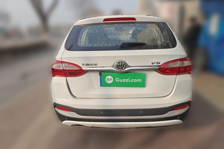 Used Brilliance V5 2014 1.6L Manual Comfort Model
