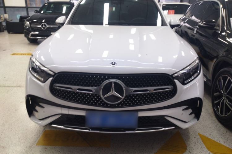 Used Mercedes-Benz GLC 2023 Facelift GLC 260 L 4MATIC Dynamic Version 5 Seats
