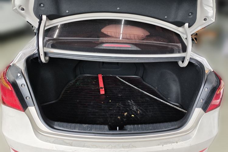 Used Hyundai Mistra 2014 1.8L Automatic Deluxe DLX Model Trunk